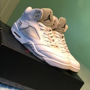 Jordan Retro 5 Metallic White